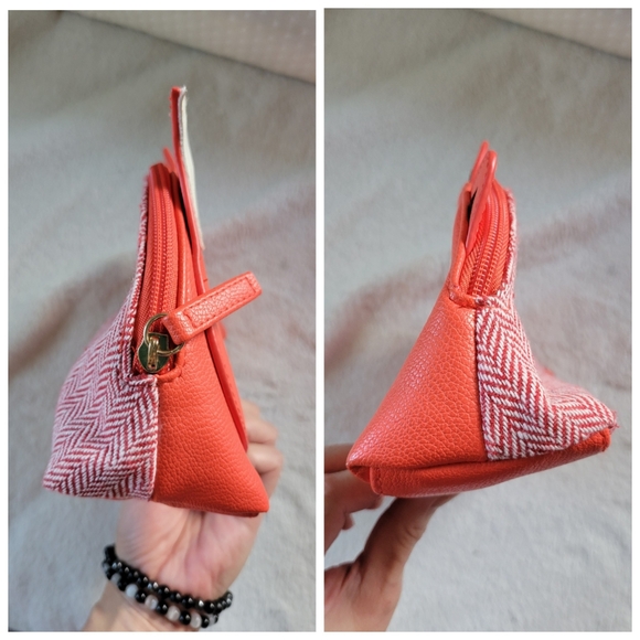 ✨️HP✨️Bath & Body | Cute Orange Fox Faux Leather Cosmetic Bag (OS) - Picture 4 of 10